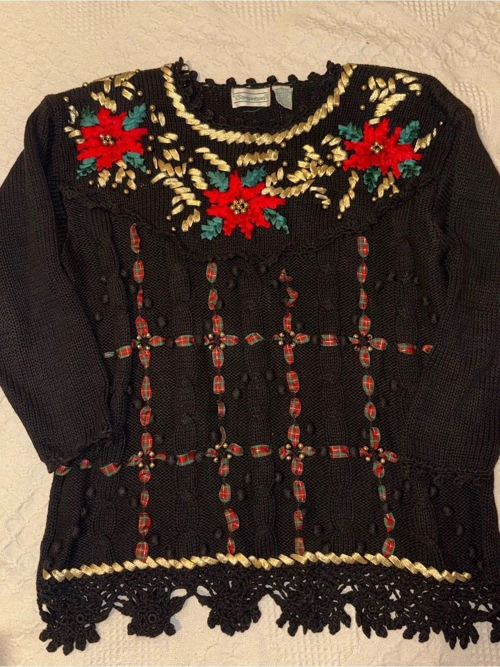 Vintage Shananigans Embroidered Floral Crew Neck Sweater Black & Red Like New